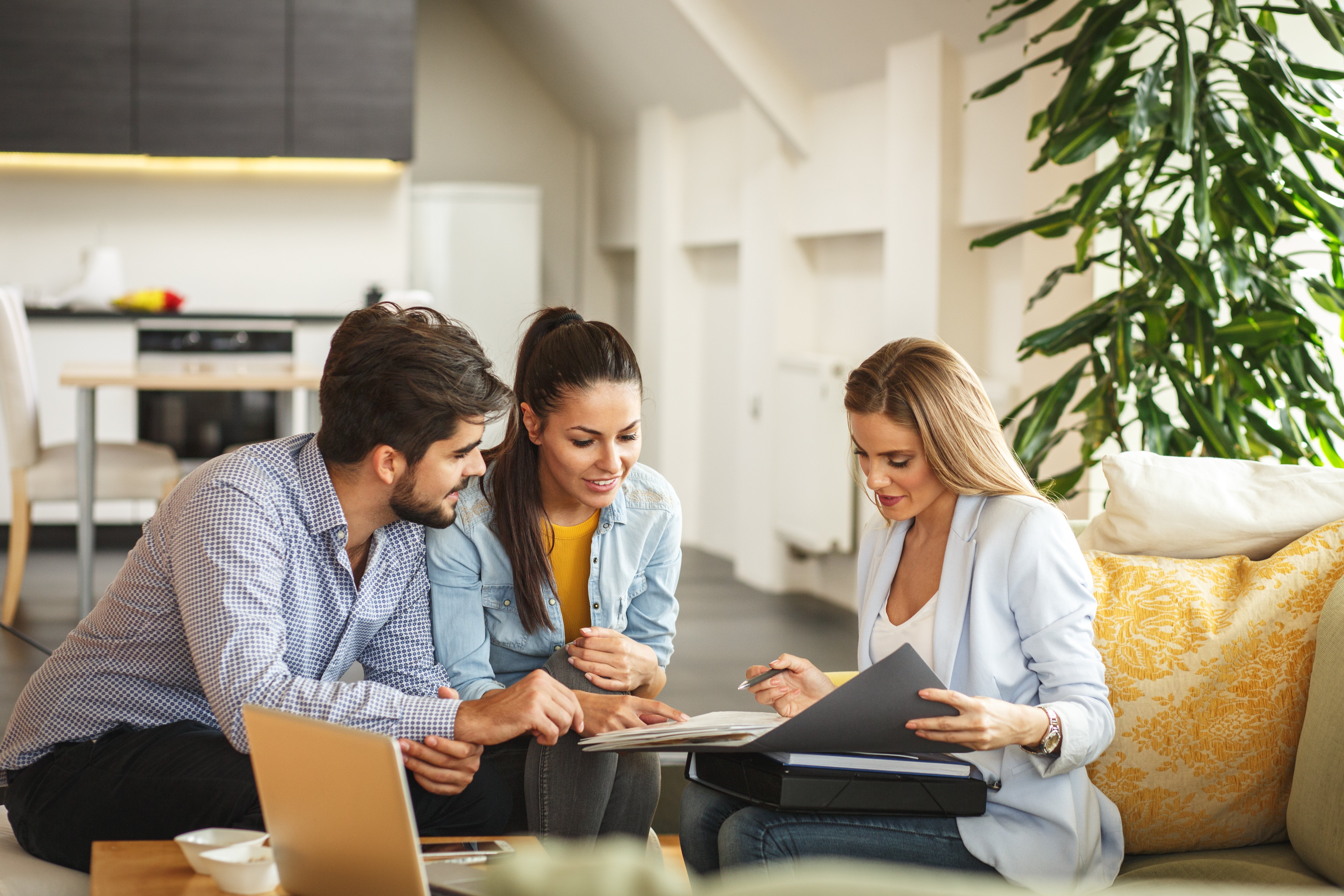 From house hunting to closing: a practical guide to the homebuying process