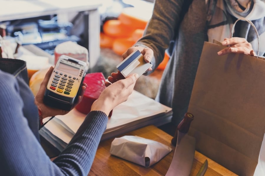 Gift card scams: how to recognize the red flags and protect your money